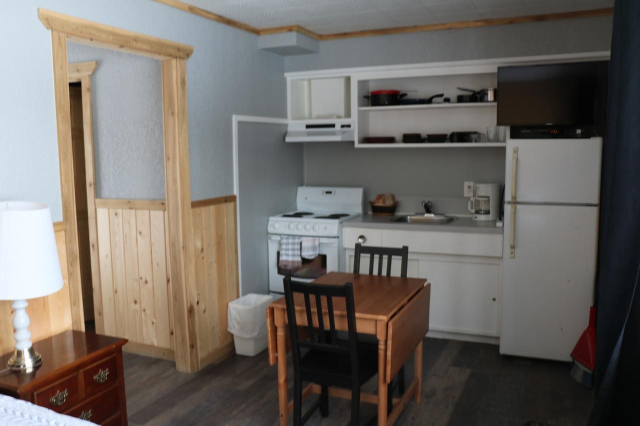 Jasper Way Inn Resort & Campground Clearwater Eksteriør bilde